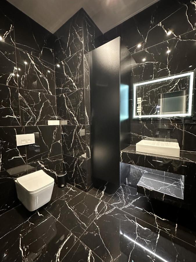 V21 Luxury Apartments บูดาเปสต์ ภายนอก รูปภาพ