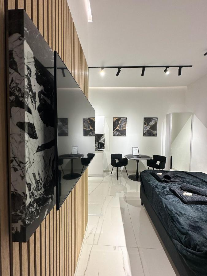 V21 Luxury Apartments บูดาเปสต์ ภายนอก รูปภาพ
