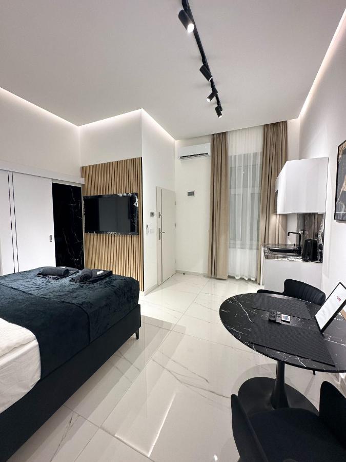 V21 Luxury Apartments บูดาเปสต์ ภายนอก รูปภาพ